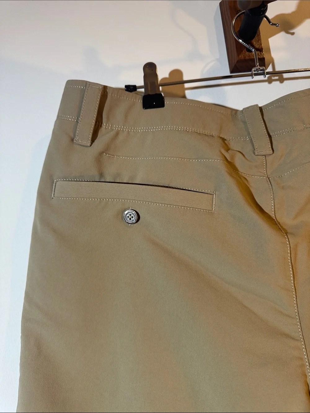 Under Armour Men's Tan Flat-Front Performance Shorts